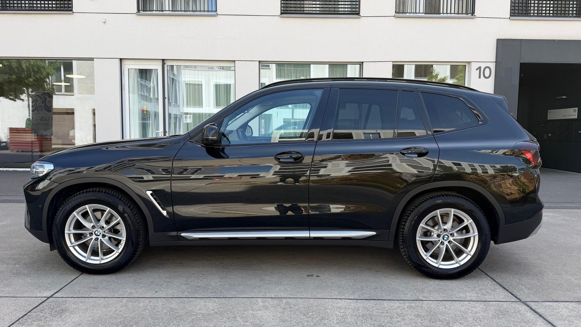 BMW X3 xDrive 20i-image-4