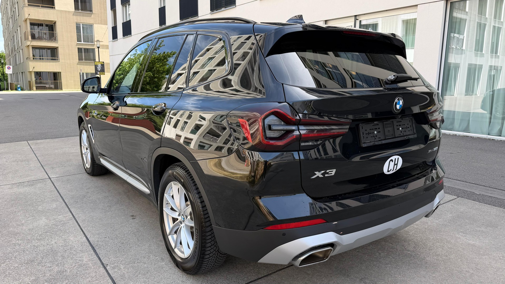 BMW X3 xDrive 20i-image-6