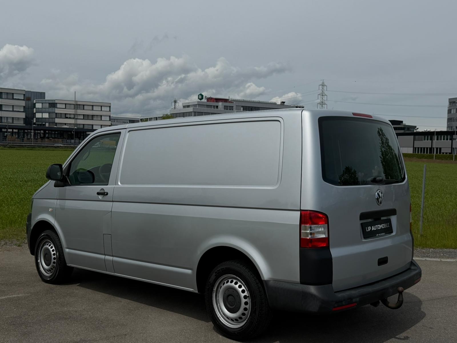 VW T5 2.0 TDI DSG-showroom-element-3