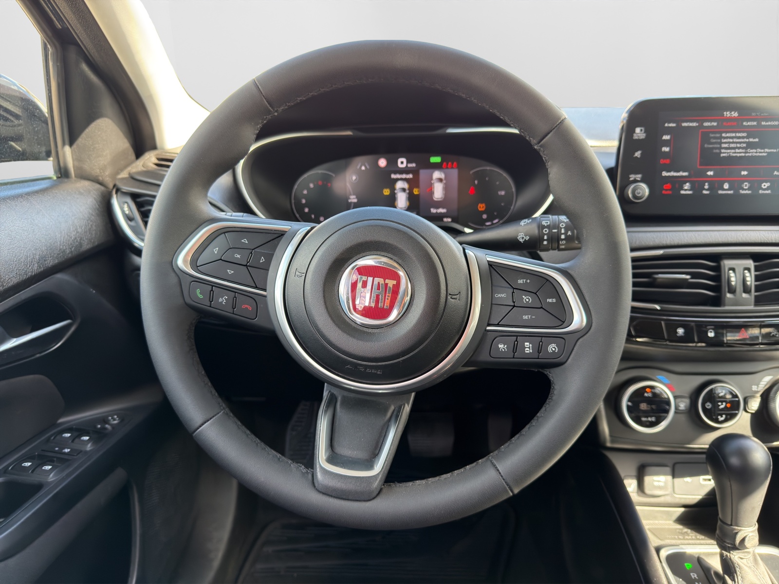 FIAT Tipo 1.5 Hybrid City Life-image-12