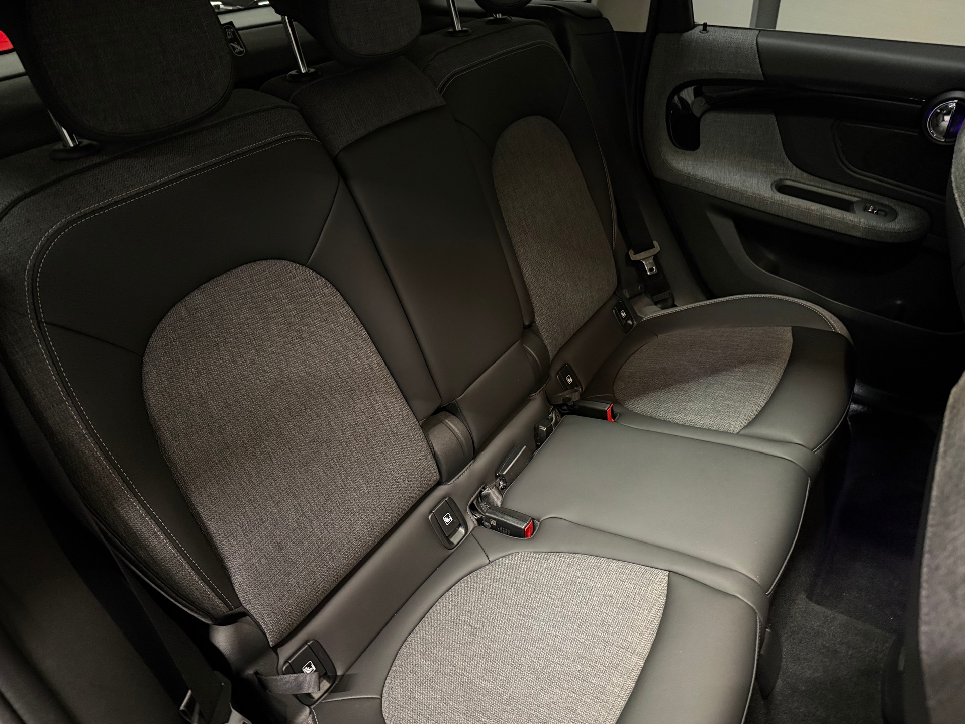 MINI Countryman F60 2.0i Cooper S SAG ALL4-image-12