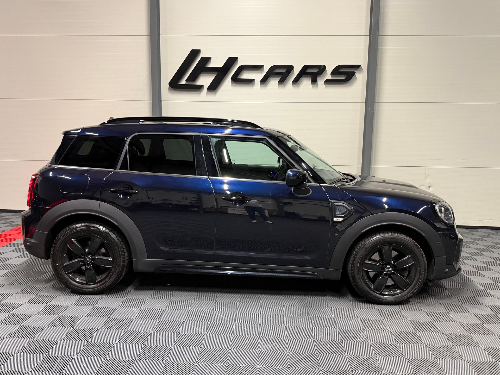 MINI Countryman F60 2.0i Cooper S SAG ALL4-image-4