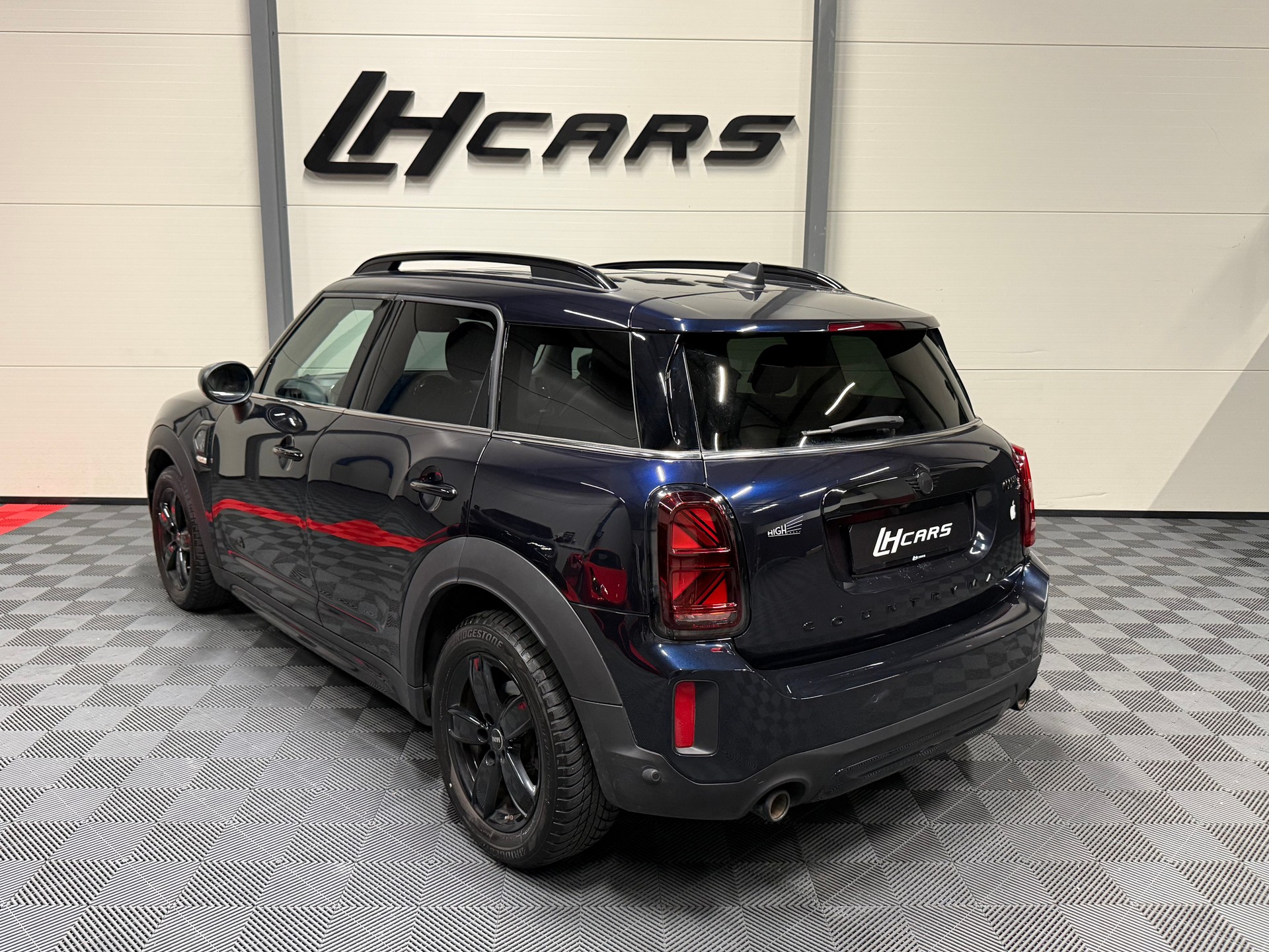 MINI Countryman F60 2.0i Cooper S SAG ALL4-image-2