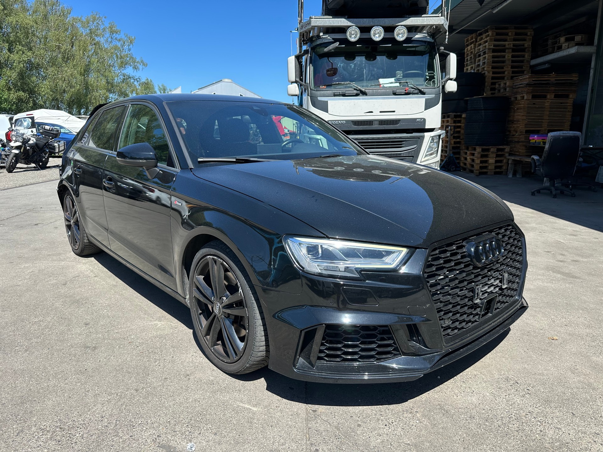 AUDI A3 Sportback 2.0 TFSI S-Line quattro S-tronic-image-9
