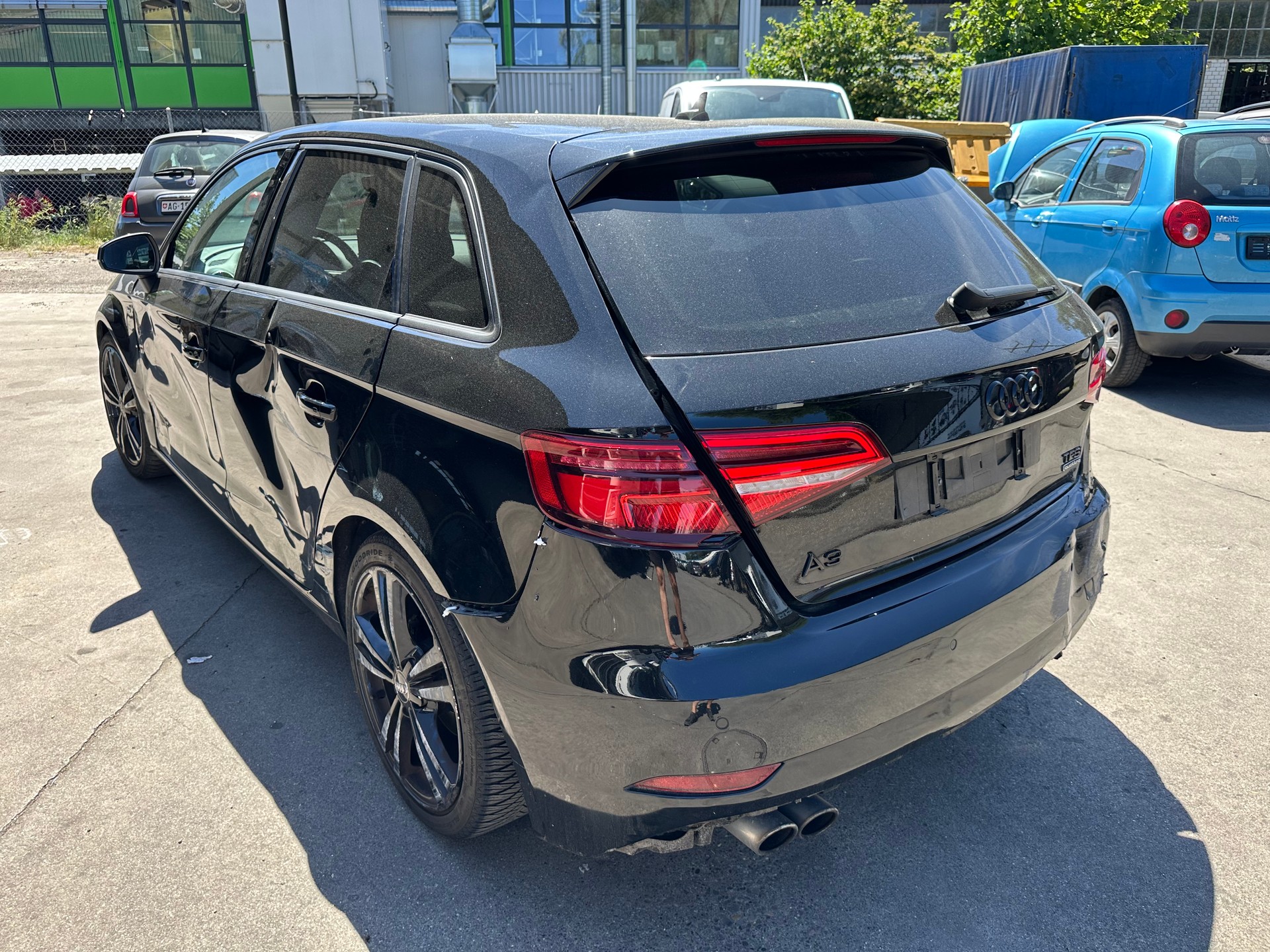 AUDI A3 Sportback 2.0 TFSI S-Line quattro S-tronic-image-5
