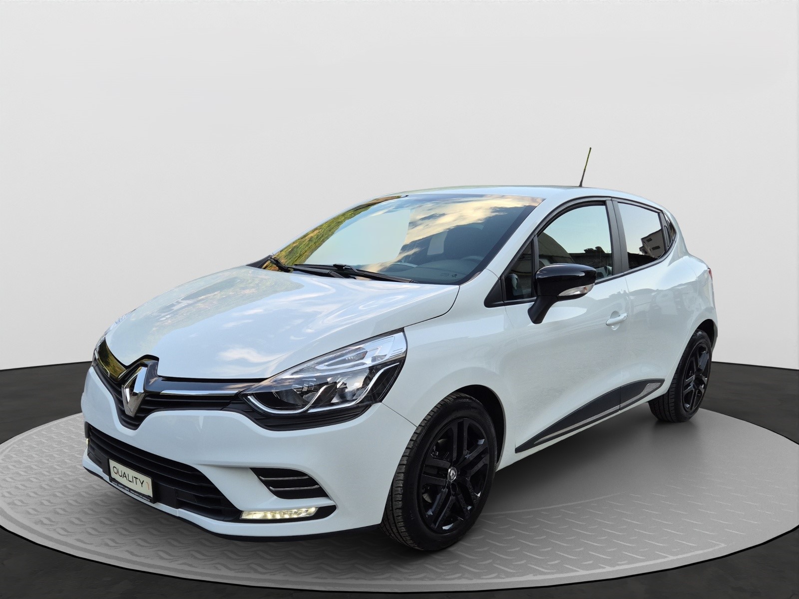 RENAULT Clio 0.9 12V Intens-image-0