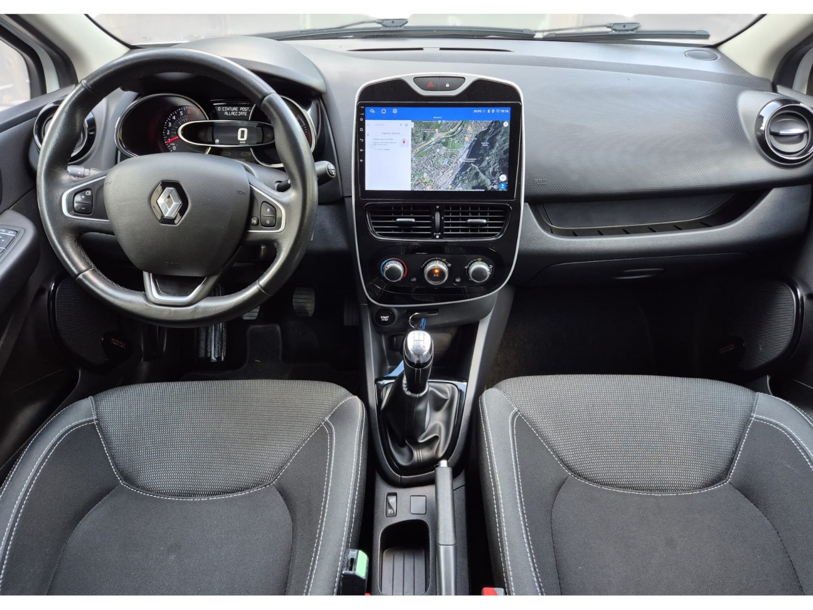 RENAULT Clio 0.9 12V Intens-image-8