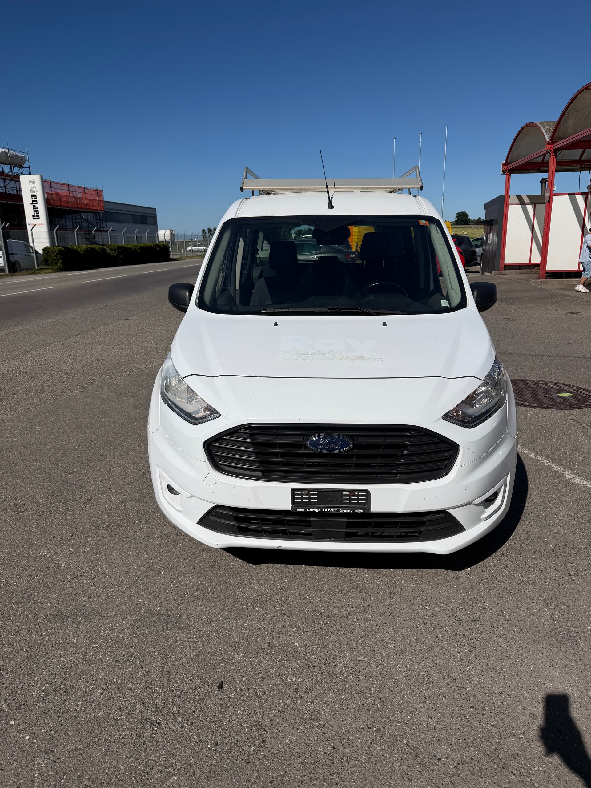 FORD Grand Tourneo Connect 1.5 EcoBlue Titanium-image-2