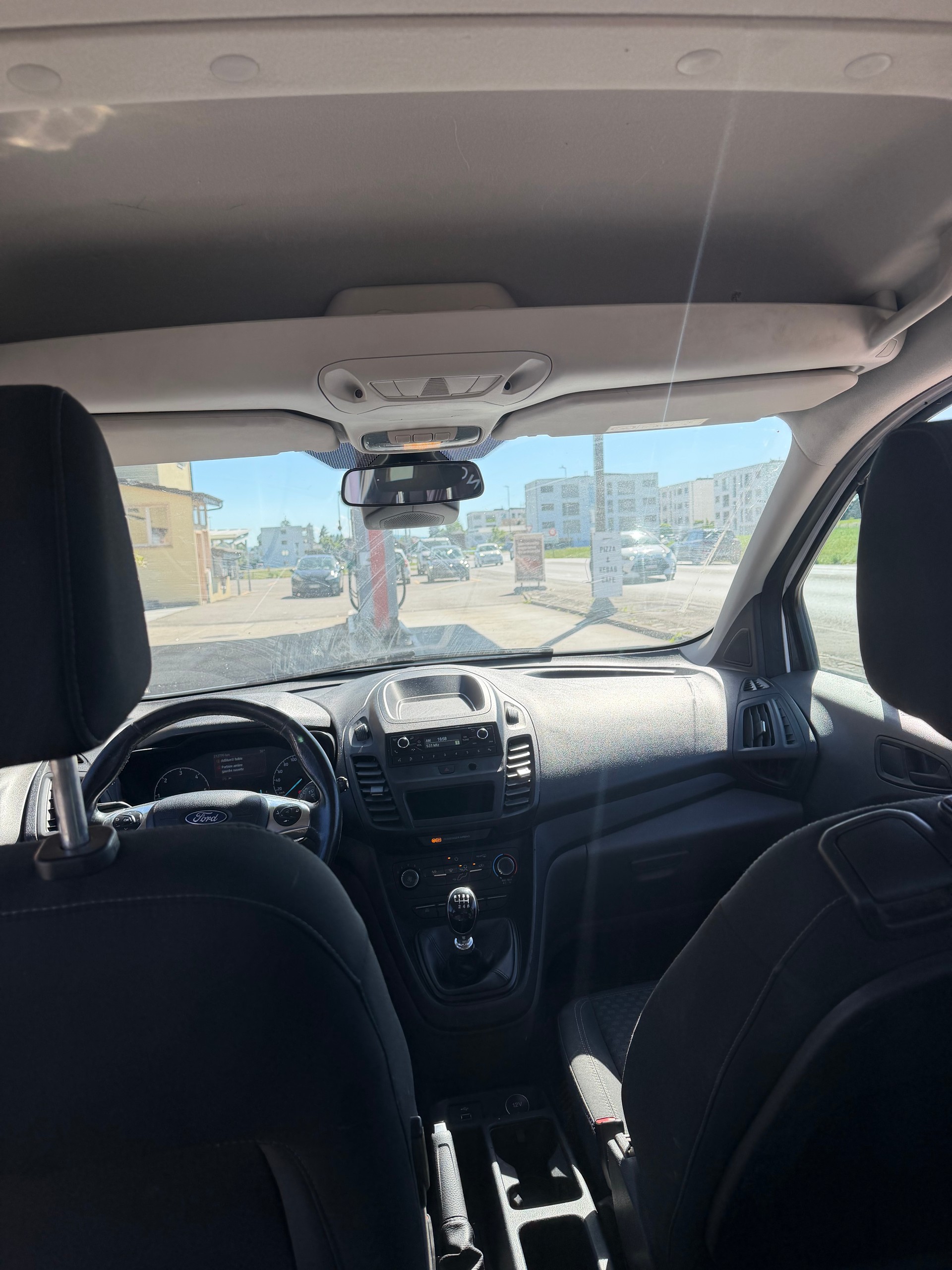 FORD Grand Tourneo Connect 1.5 EcoBlue Titanium-image-12