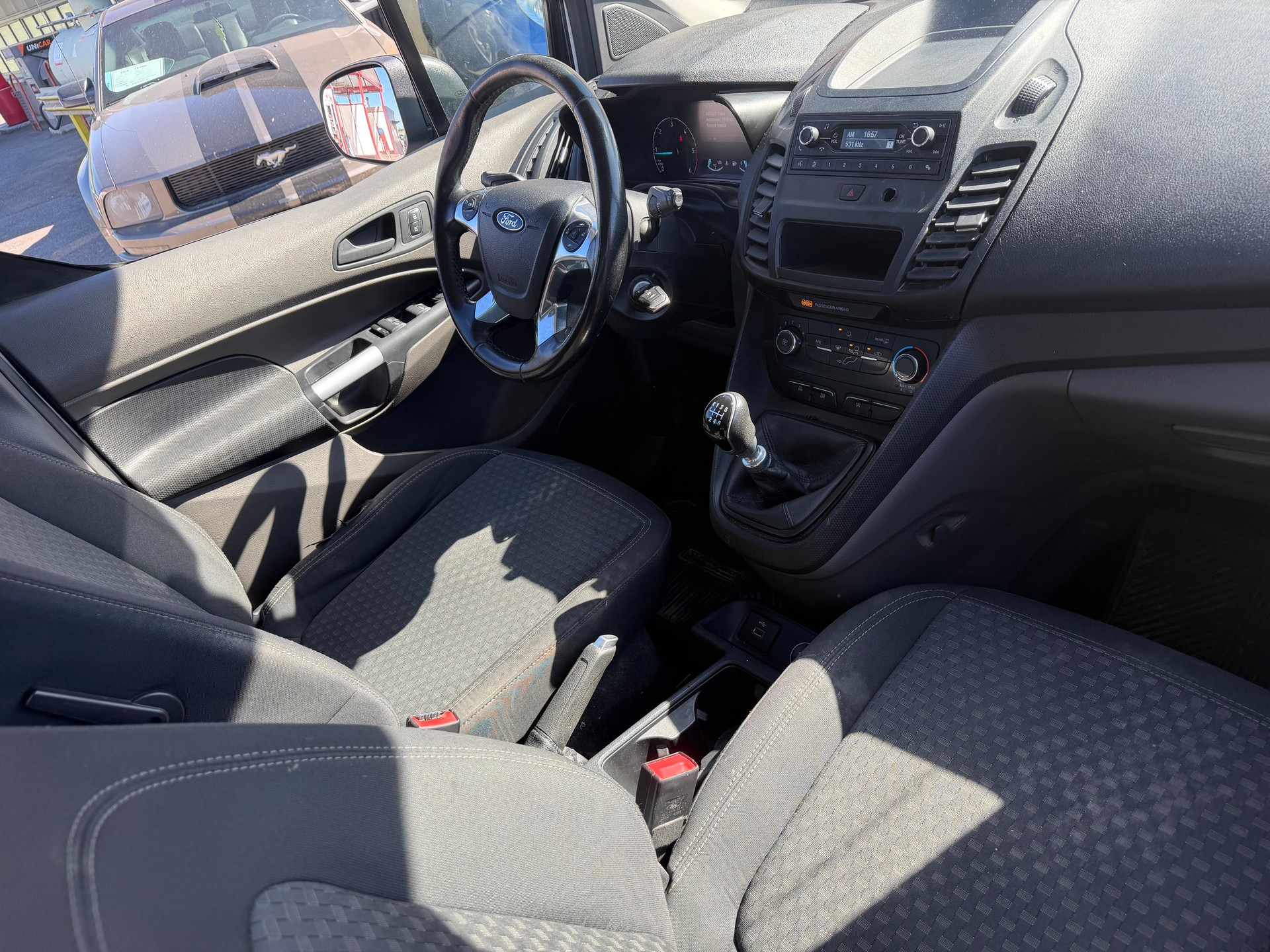 FORD Grand Tourneo Connect 1.5 EcoBlue Titanium-image-1