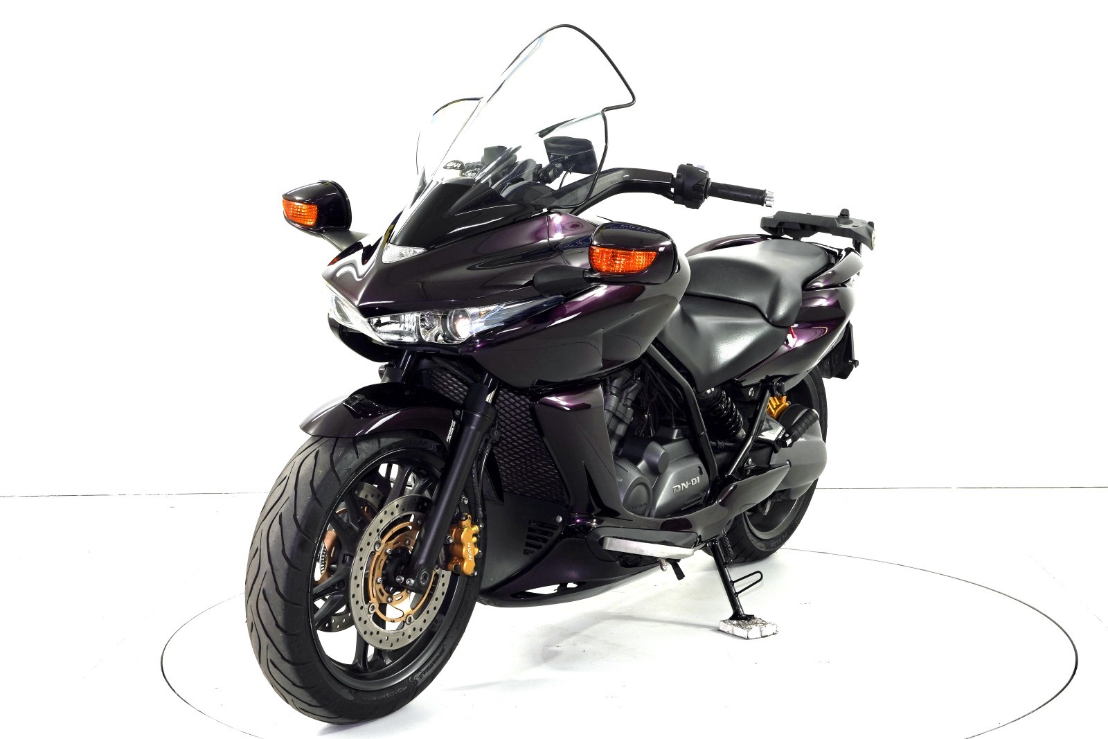 HONDA NSA 700 ABS-showroom-element-2
