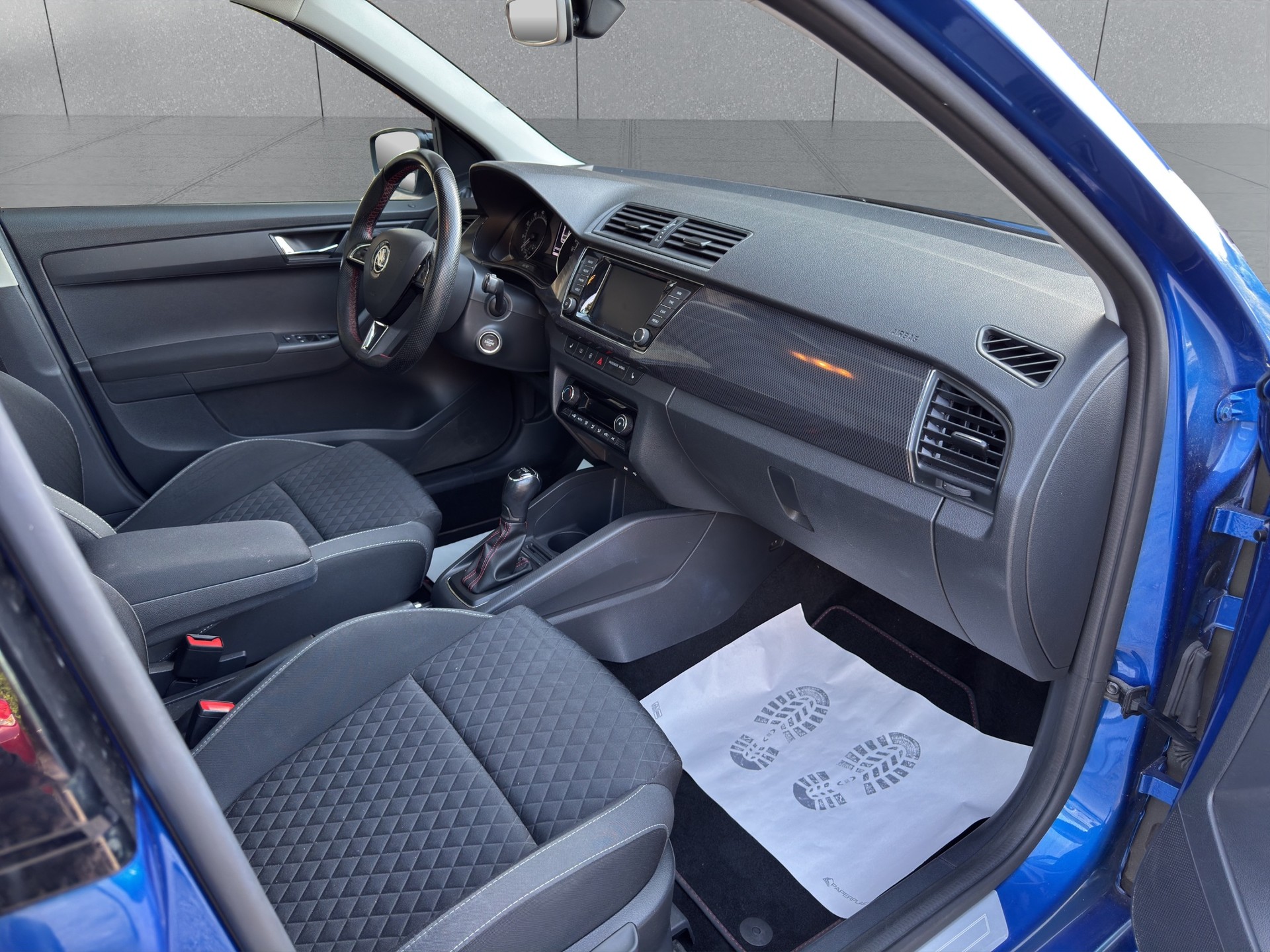 SKODA Fabia 1.0 TSI Monte Carlo DSG-image-12