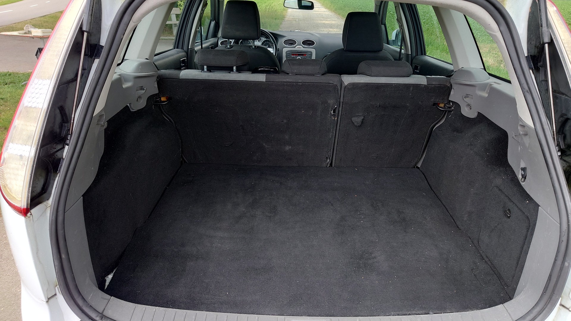 FORD Focus 1.6i VCT Carving-image-4