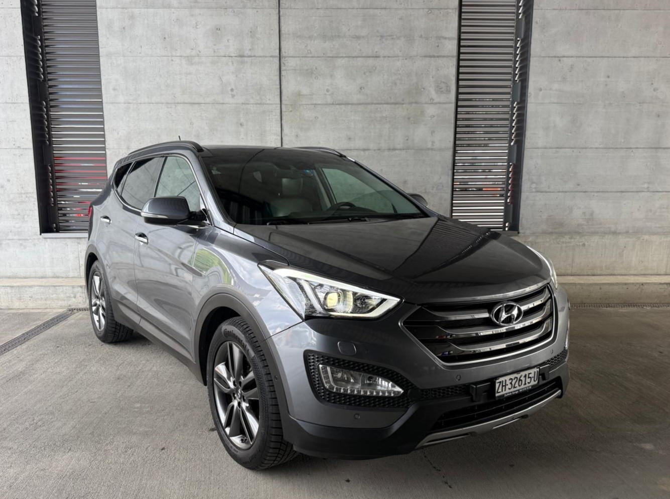 HYUNDAI Santa Fe 2.2 CRDI Premium 4WD Automatic-image-2
