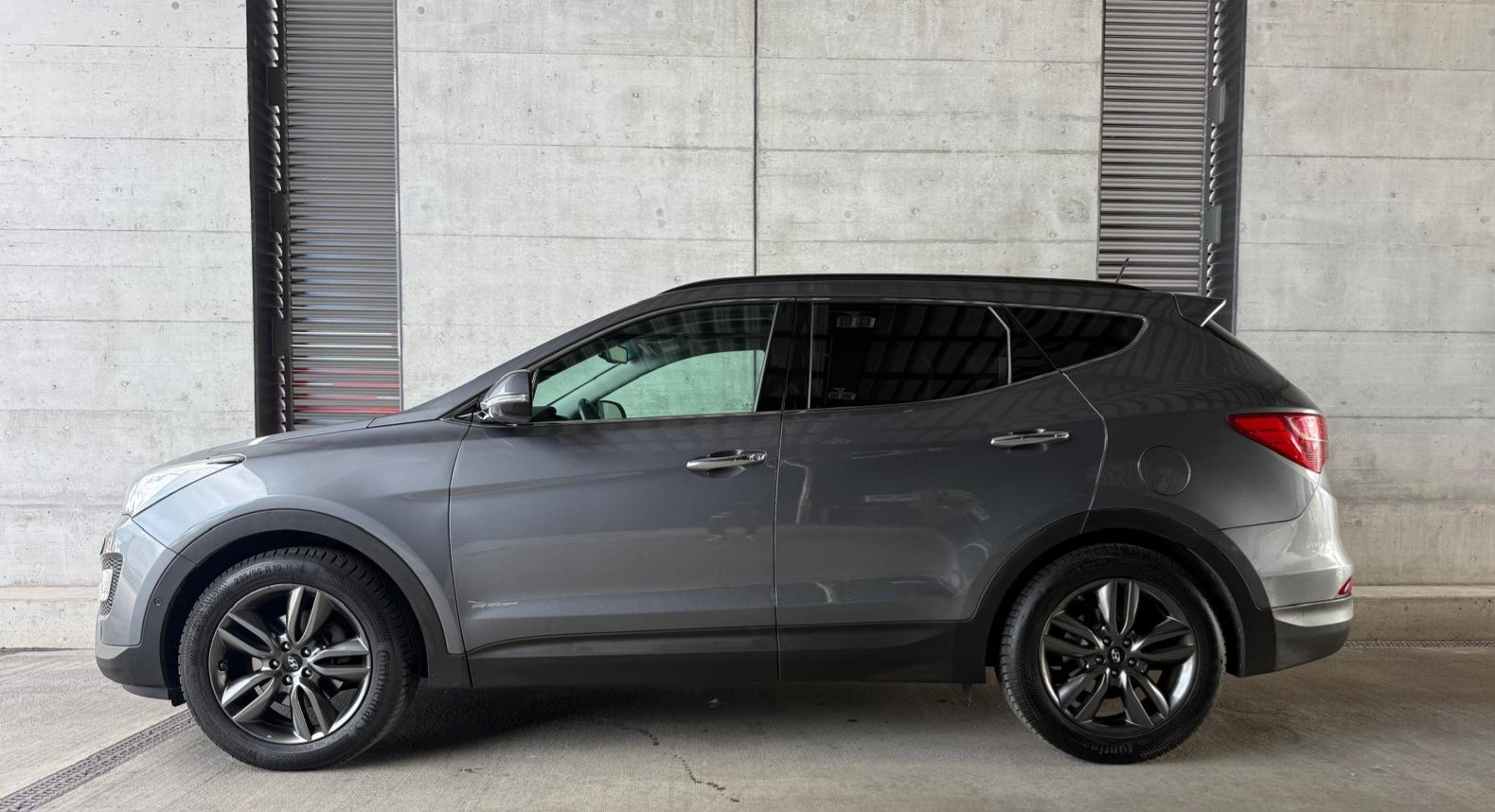 HYUNDAI Santa Fe 2.2 CRDI Premium 4WD Automatic-image-7