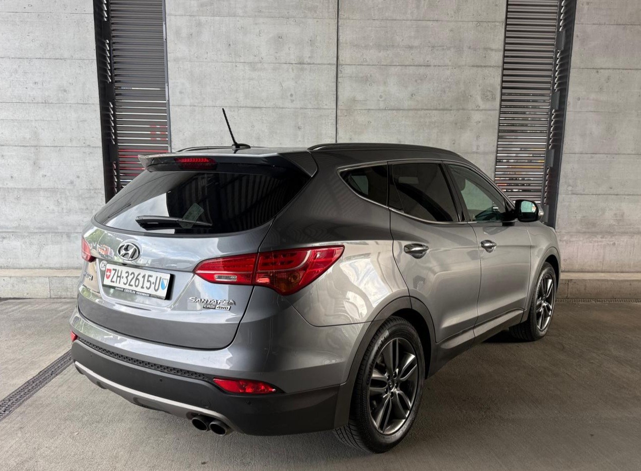 HYUNDAI Santa Fe 2.2 CRDI Premium 4WD Automatic-image-4