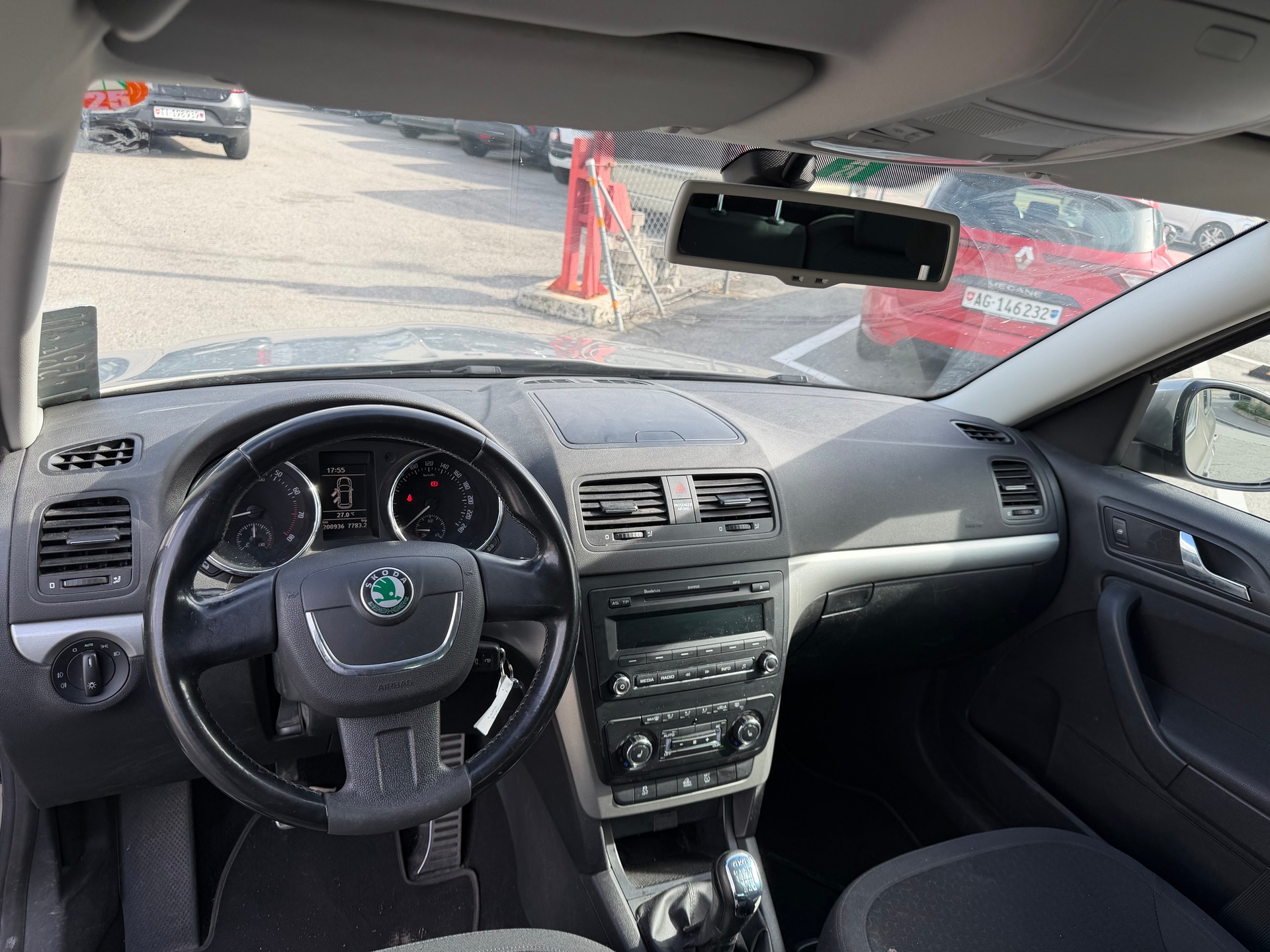 SKODA Yeti 1.8 TSI Ambition 4x4-image-9