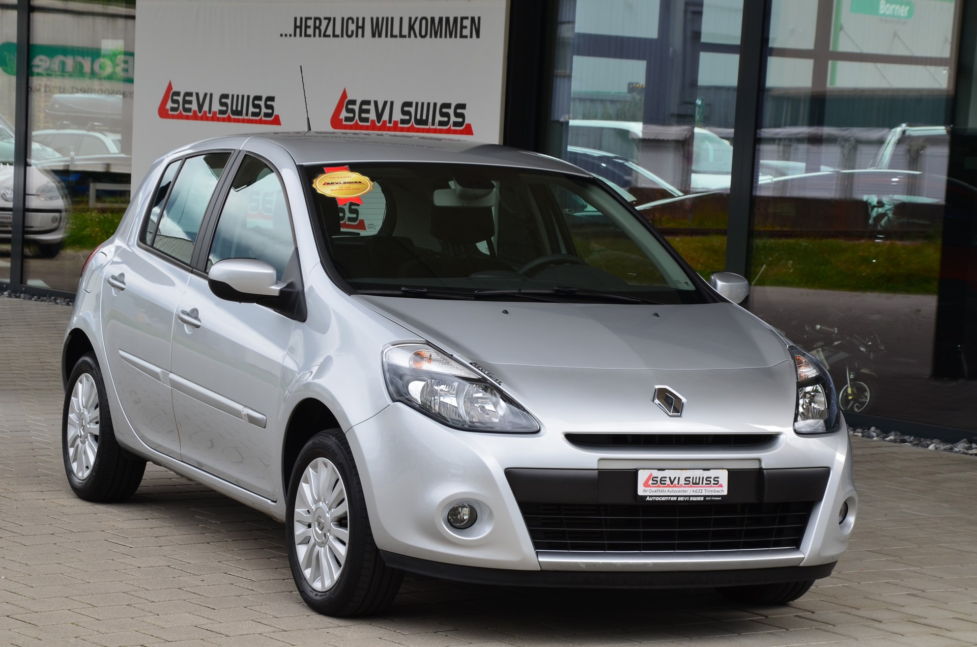 RENAULT Clio 1.2 16V Turbo Dynamique*Ab MFK,1 Jahr oder 20'000km Garantie*-image-0
