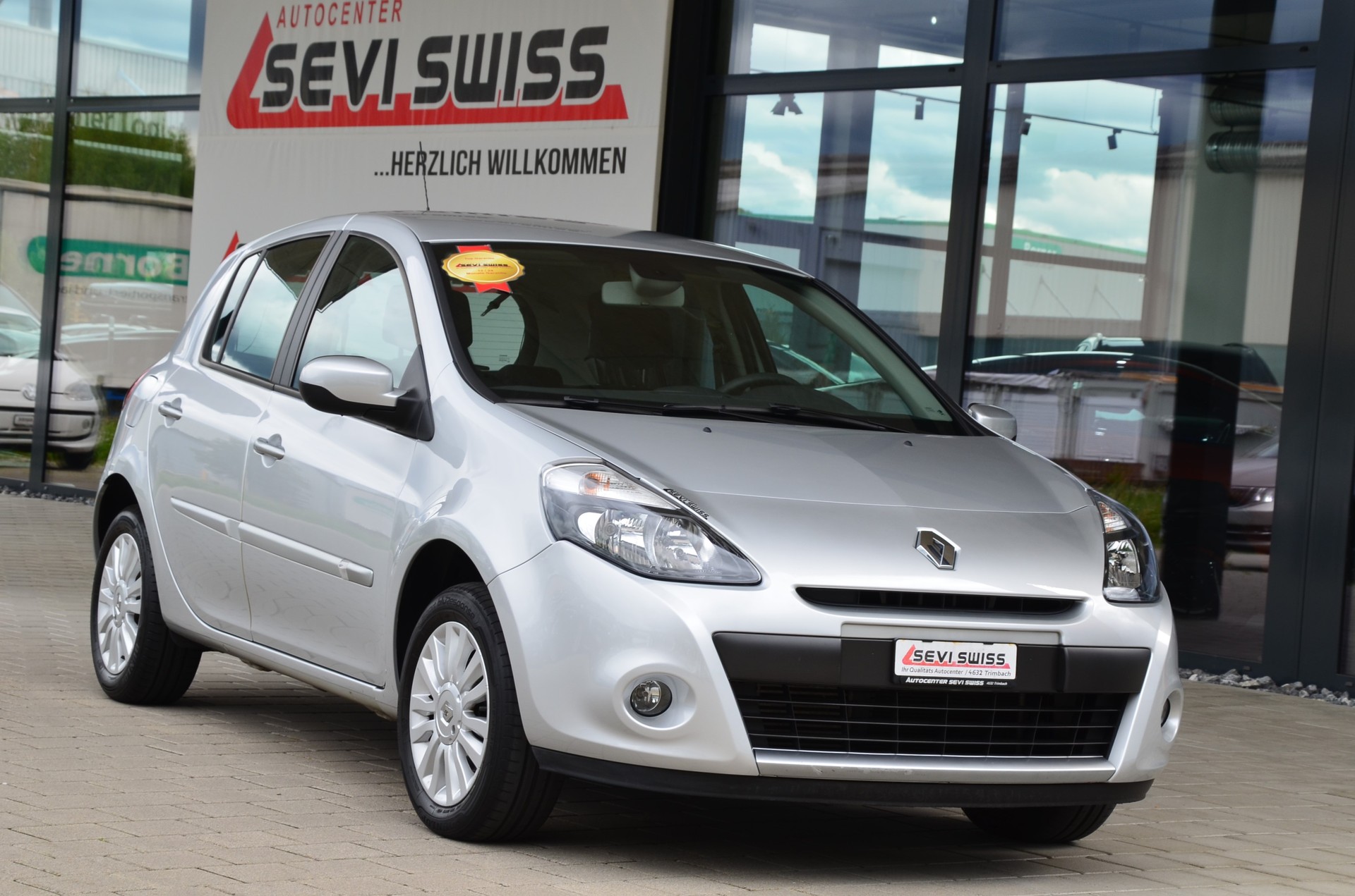 RENAULT Clio 1.2 16V Turbo Dynamique*Ab MFK,1 Jahr oder 20'000km Garantie*-image-1