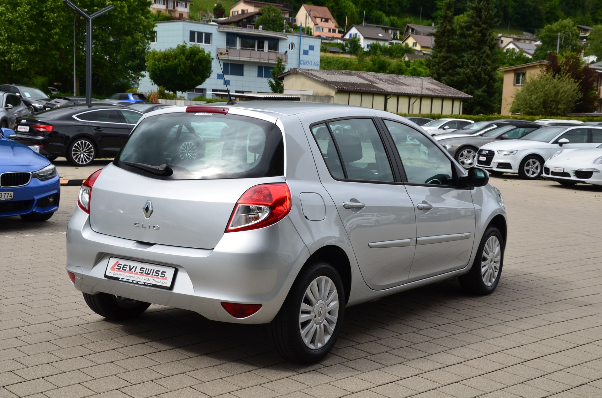 RENAULT Clio 1.2 16V Turbo Dynamique*Ab MFK,1 Jahr oder 20'000km Garantie*-image-3