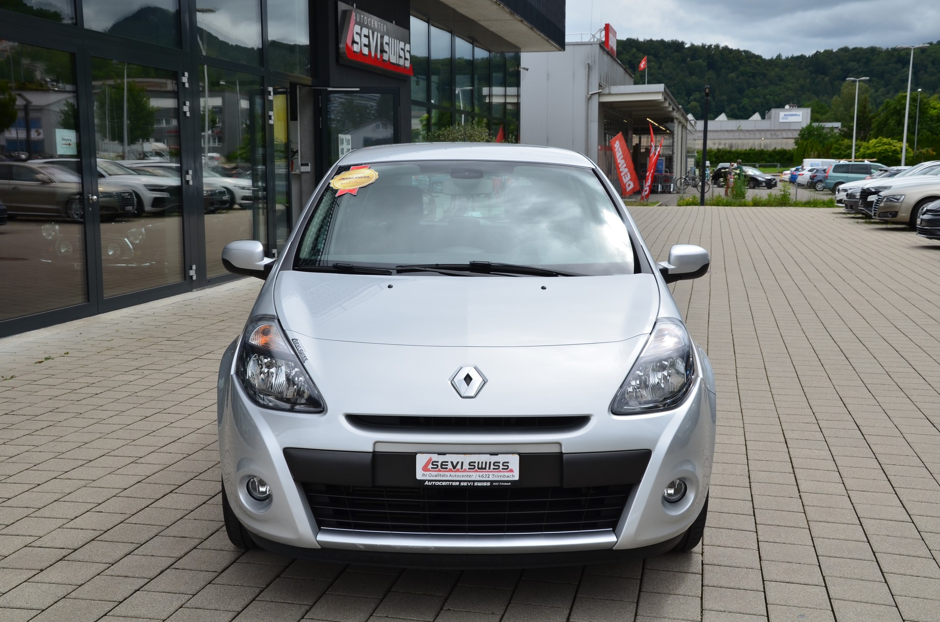 RENAULT Clio 1.2 16V Turbo Dynamique*Ab MFK,1 Jahr oder 20'000km Garantie*-image-8