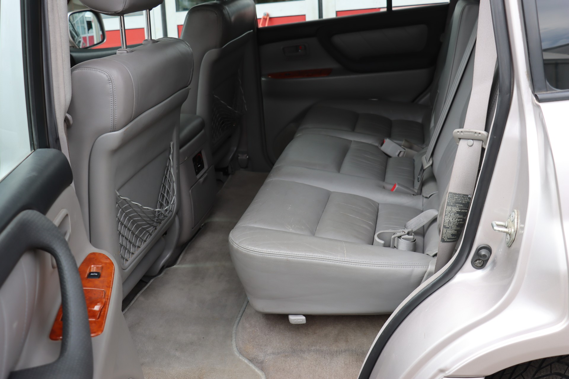 TOYOTA Land Cruiser 500 4.2TD S.Saloon-image-17