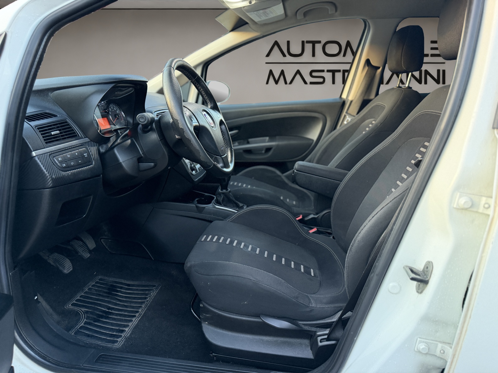 FIAT Punto 1.4 16V Turbo Sport-image-7