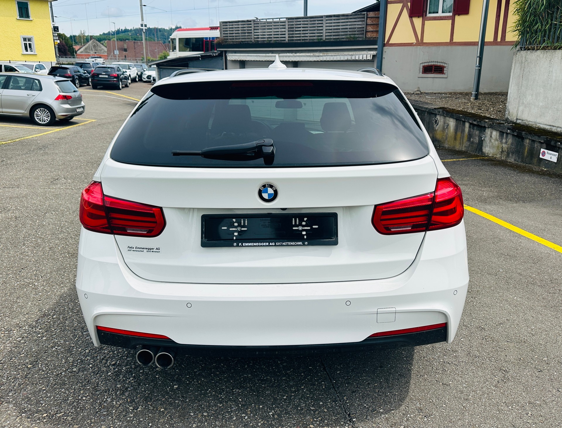 BMW 320d xDrive Touring Sport Line Steptronic-image-9