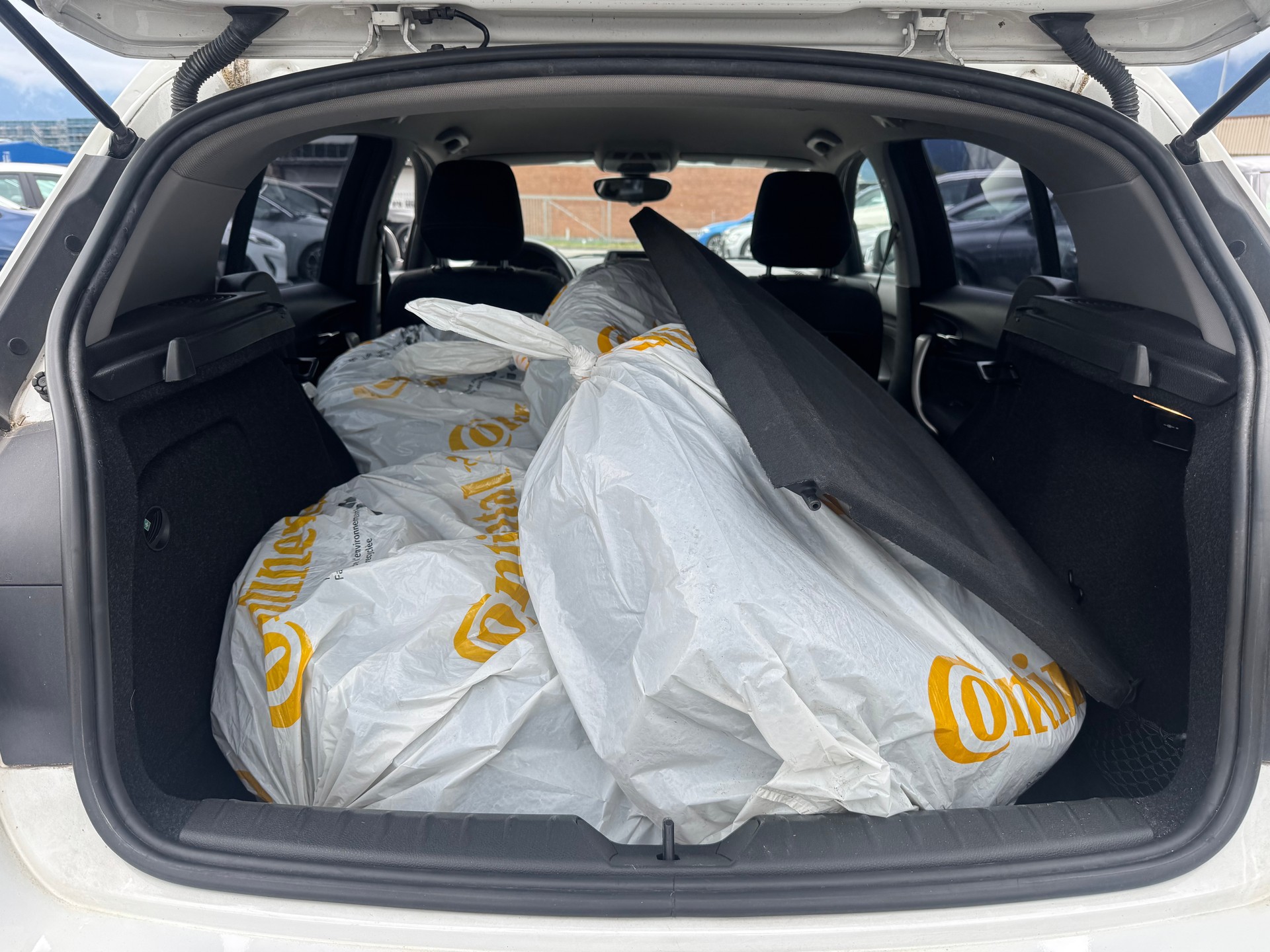 BMW 118i Steptronic-image-6