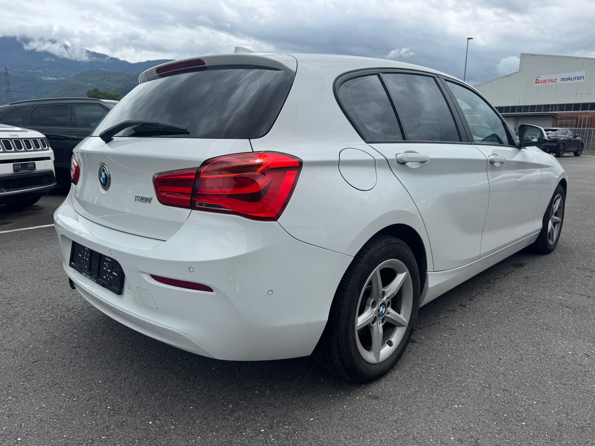 BMW 118i Steptronic-image-3