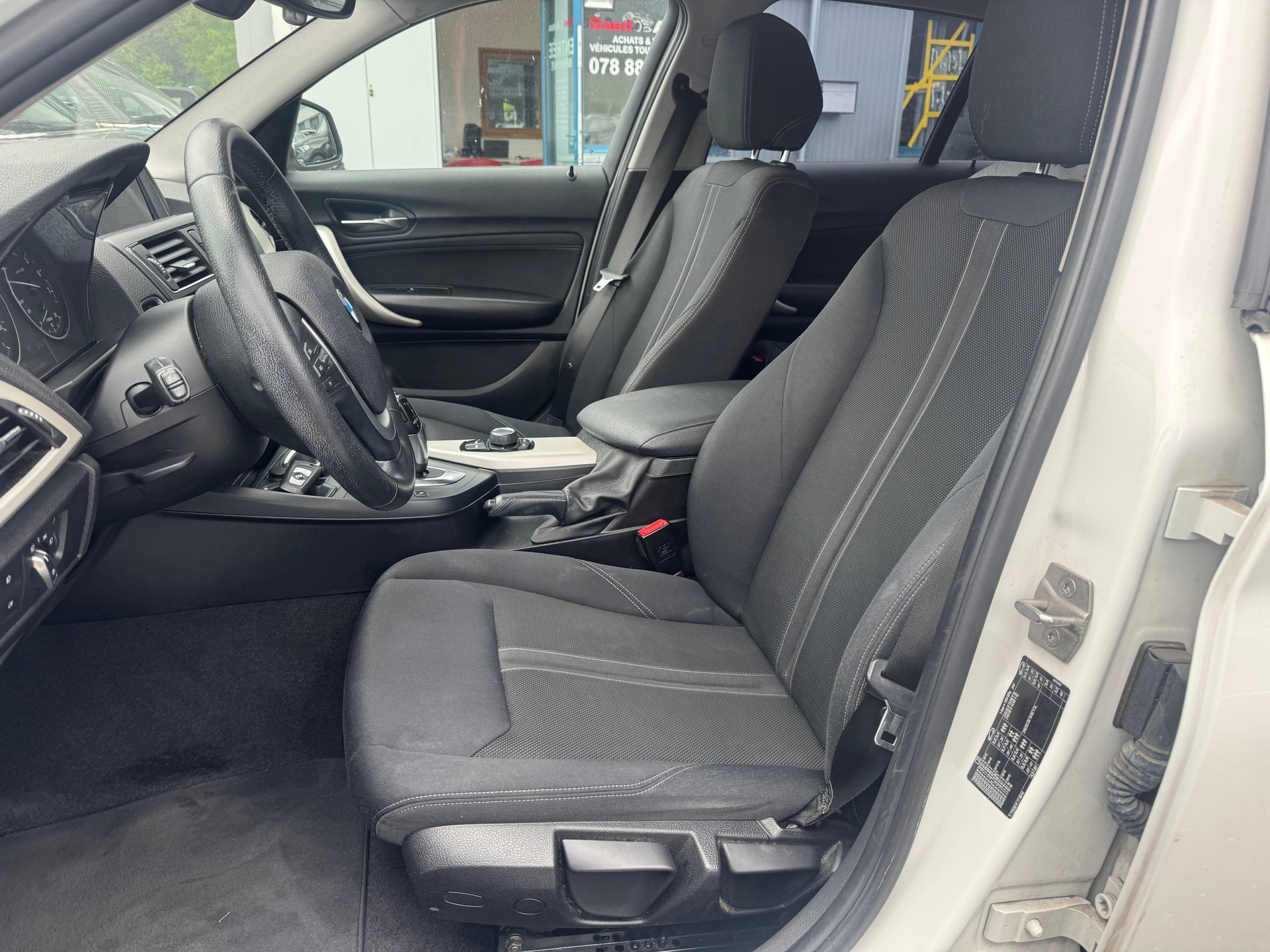 BMW 118i Steptronic-image-8