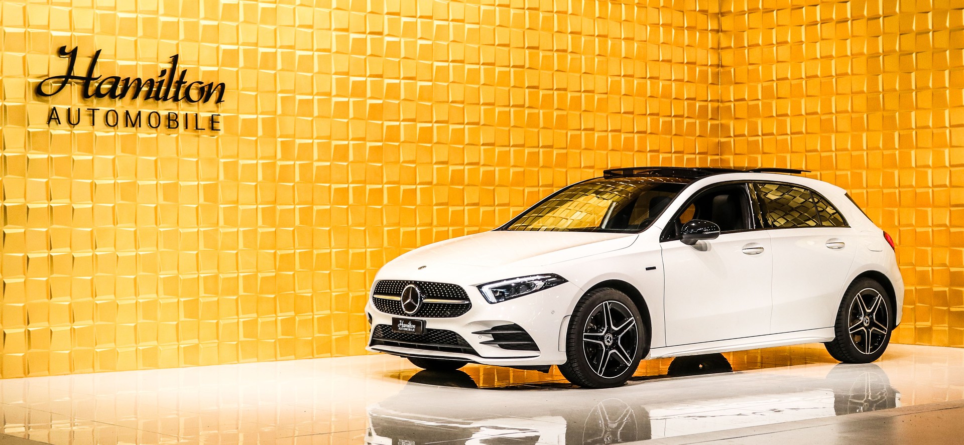 MERCEDES-BENZ A 250e AMG Line 8G-DCT-image-1