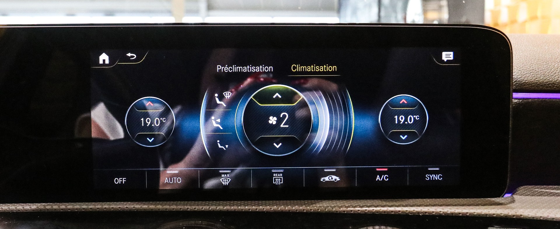 MERCEDES-BENZ A 250e AMG Line 8G-DCT-image-20