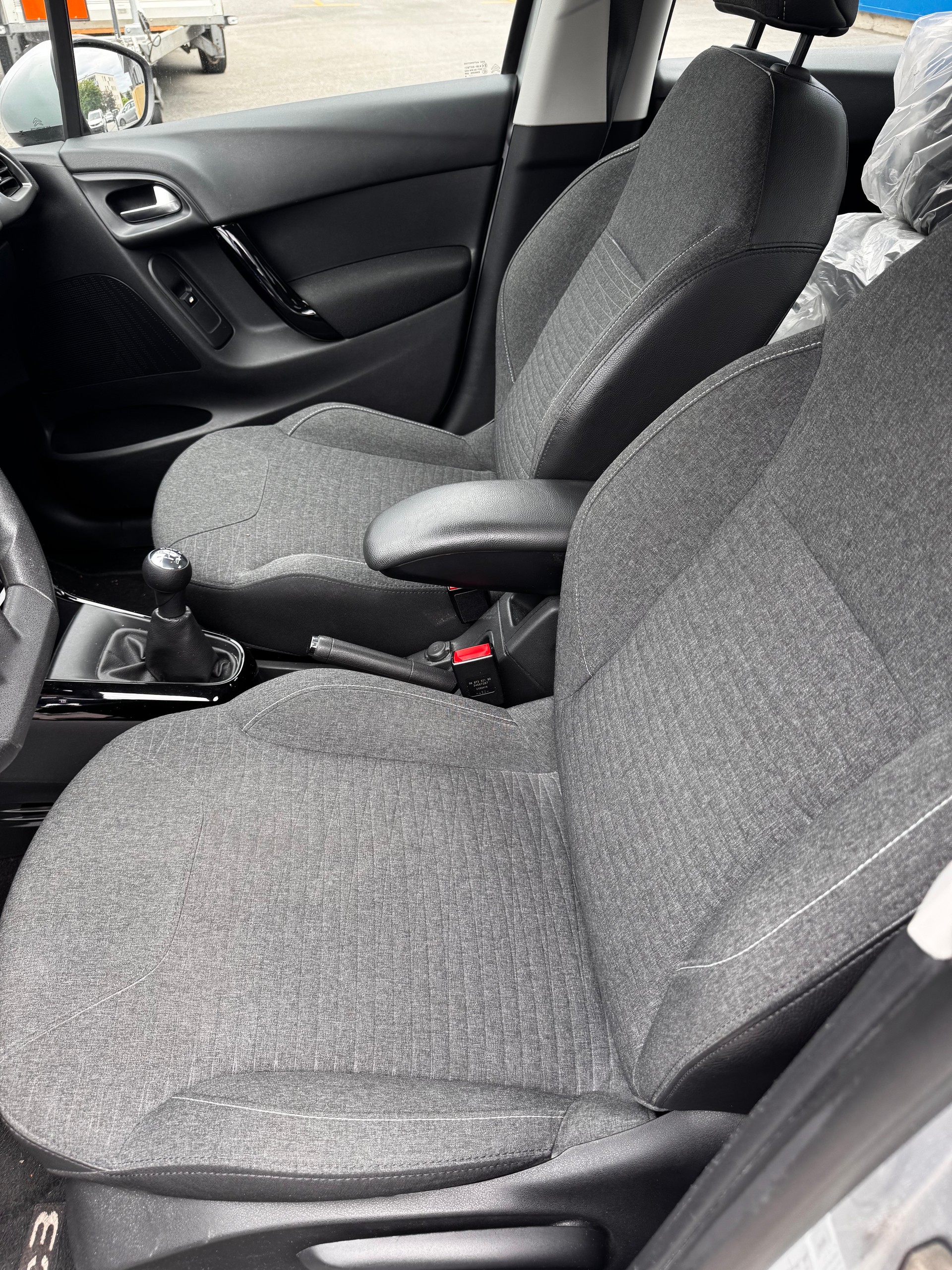 CITROEN C3 1.2i Sélection-image-3