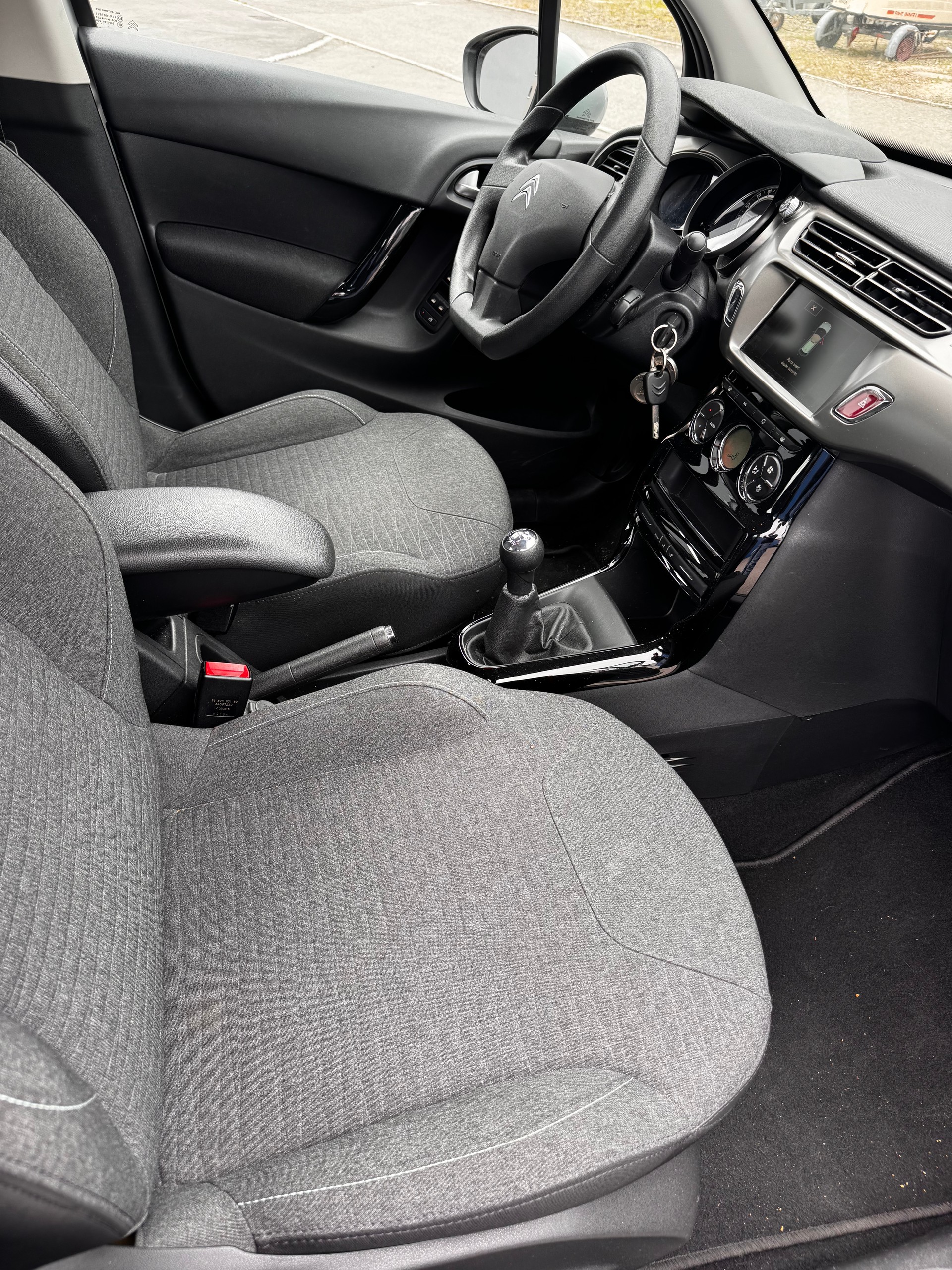 CITROEN C3 1.2i Sélection-image-7