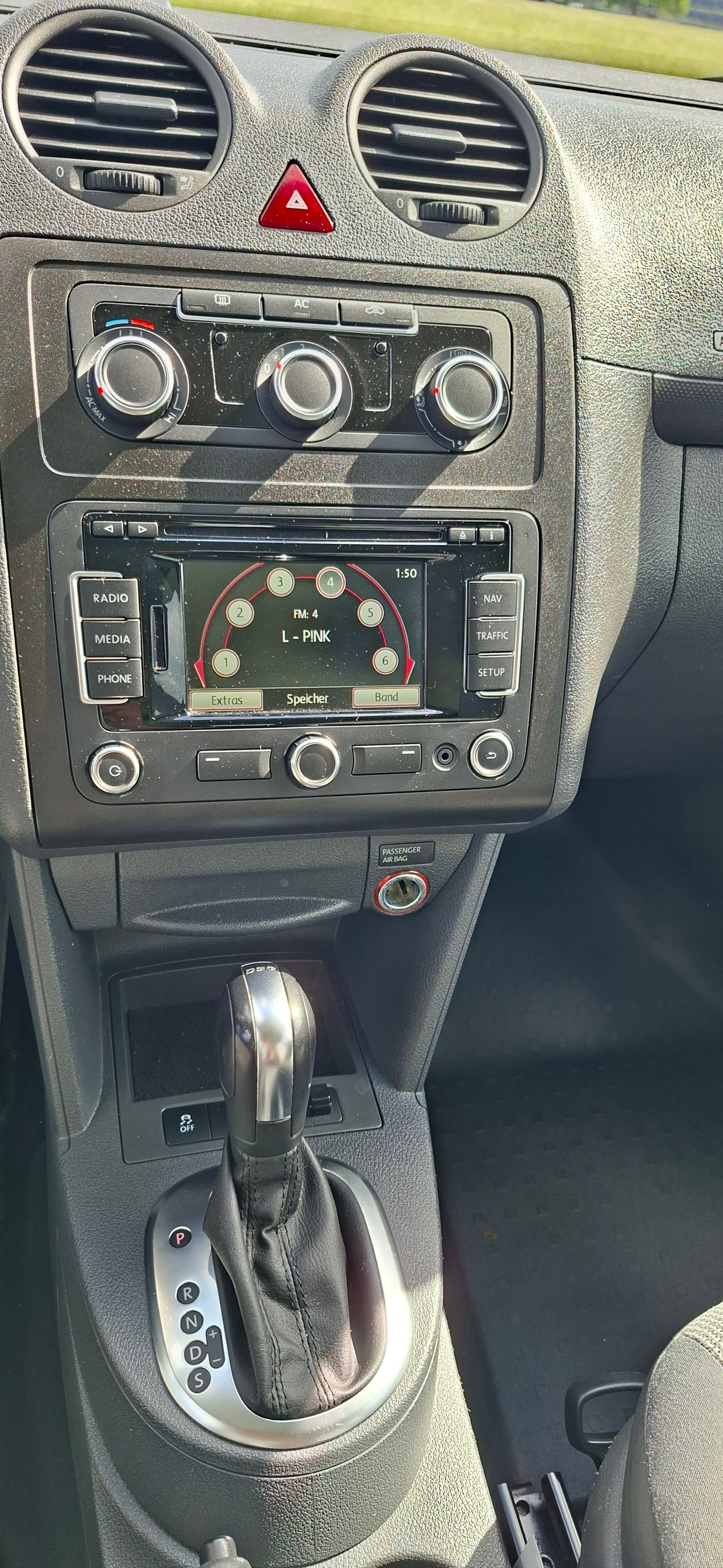 VW Caddy Maxi 2.0 TDI DSG-image-10