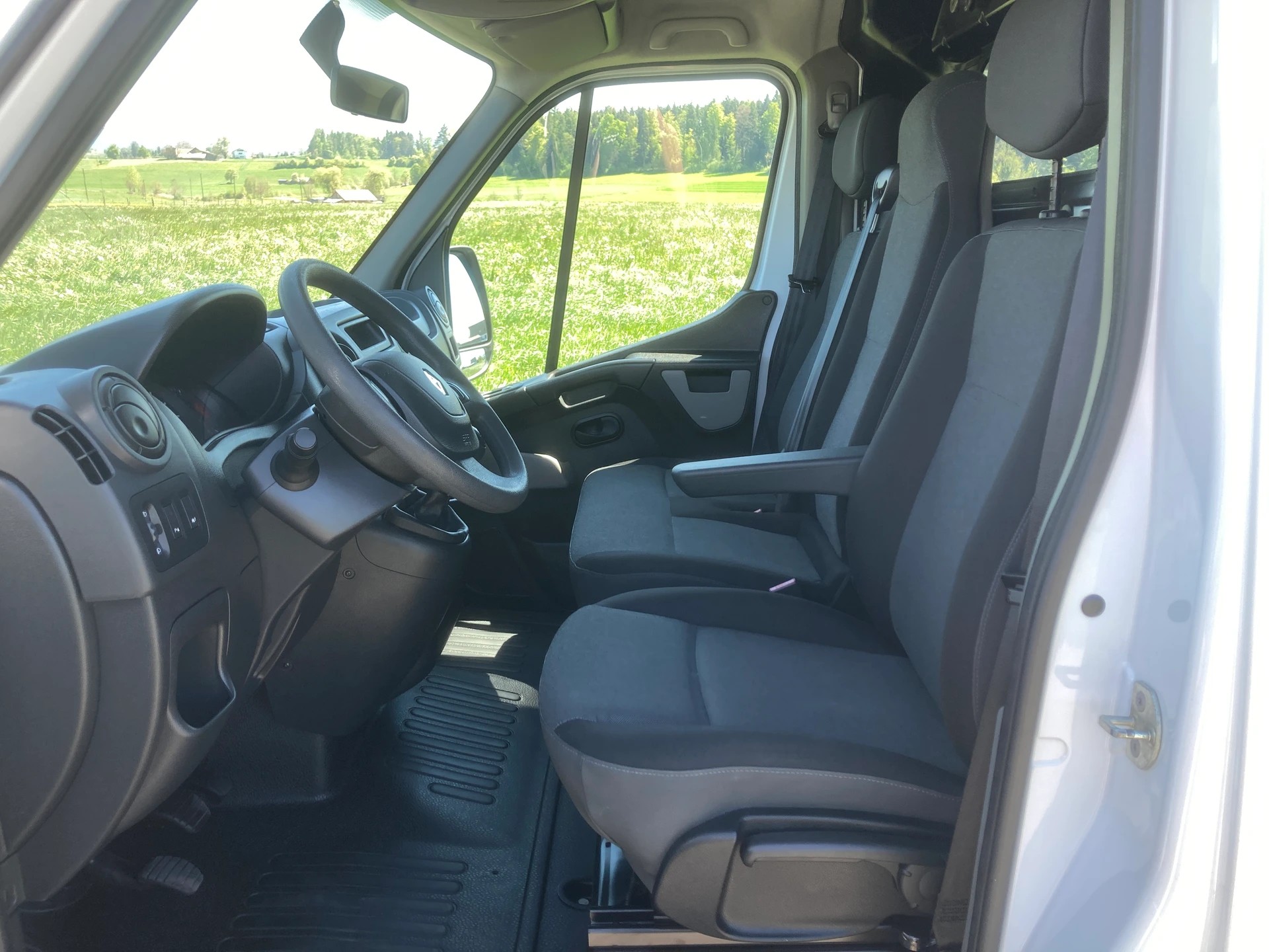 RENAULT Master T33 2.3dCi 130 L1H1-image-9
