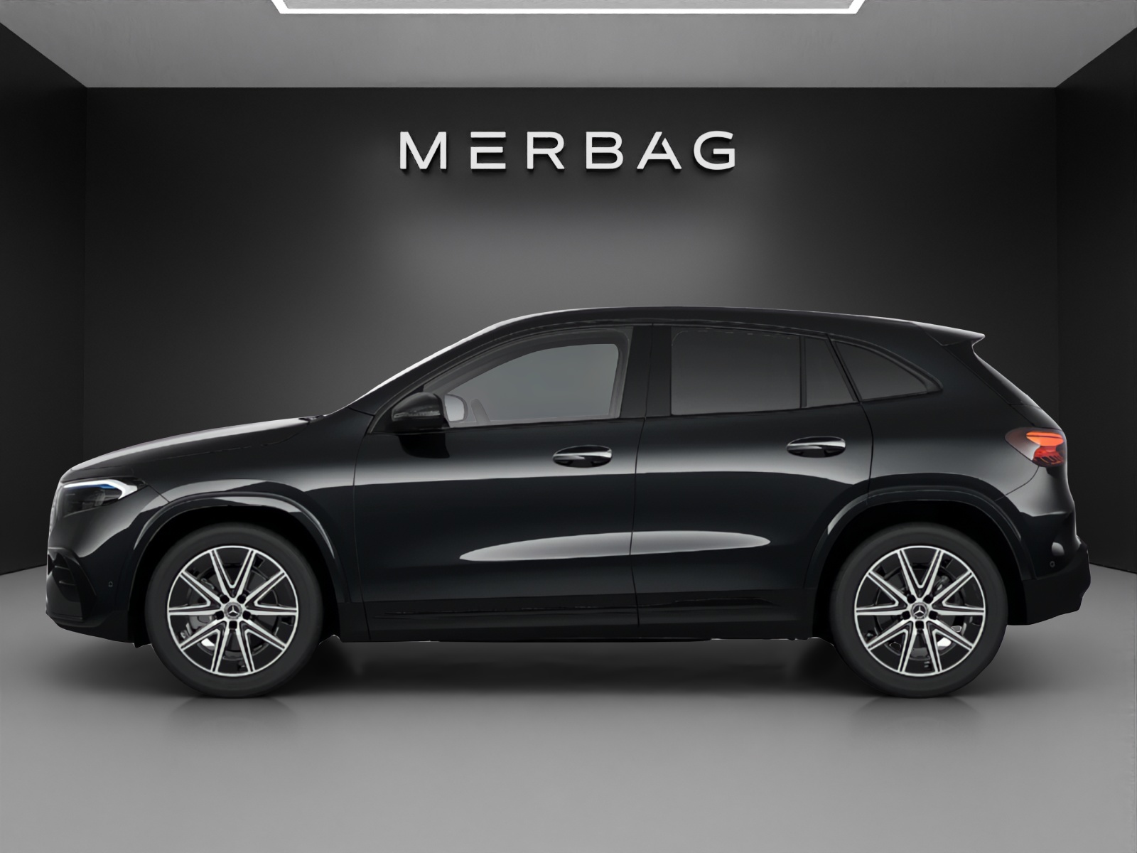 MERCEDES-BENZ EQA 300 66,5kWh 4Matic Swiss Star-image-1