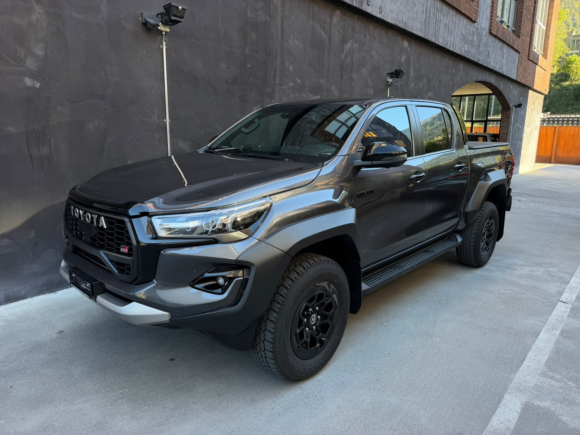 TOYOTA Hilux 2.8d GR Sport II Double Cab 4x4 A-image-7
