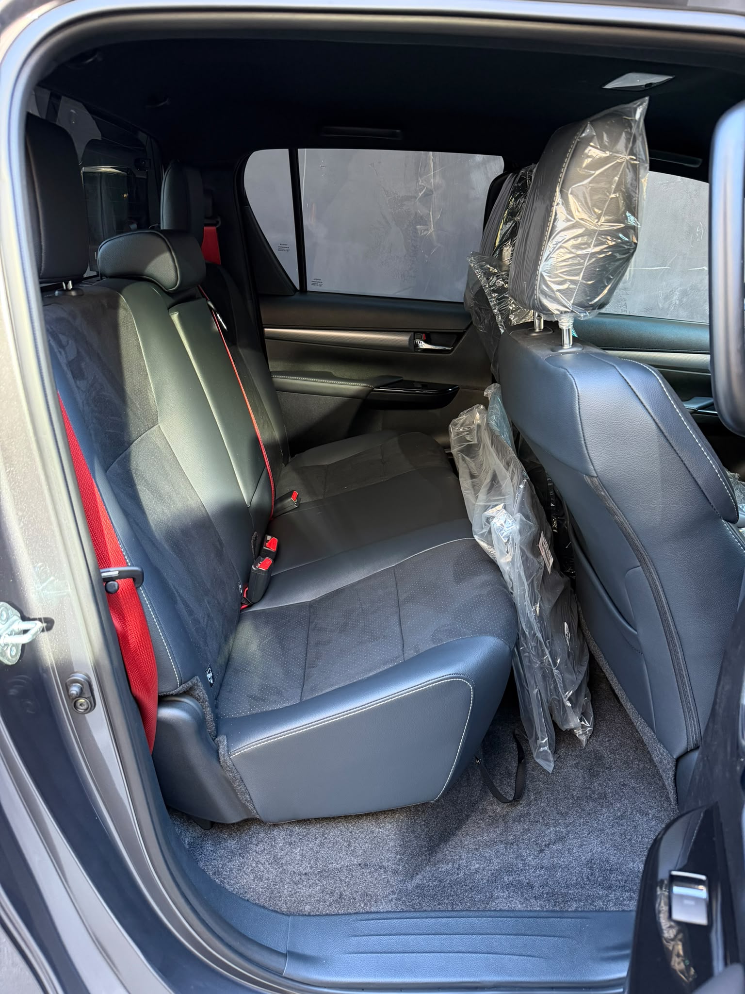 TOYOTA Hilux 2.8d GR Sport II Double Cab 4x4 A-image-11