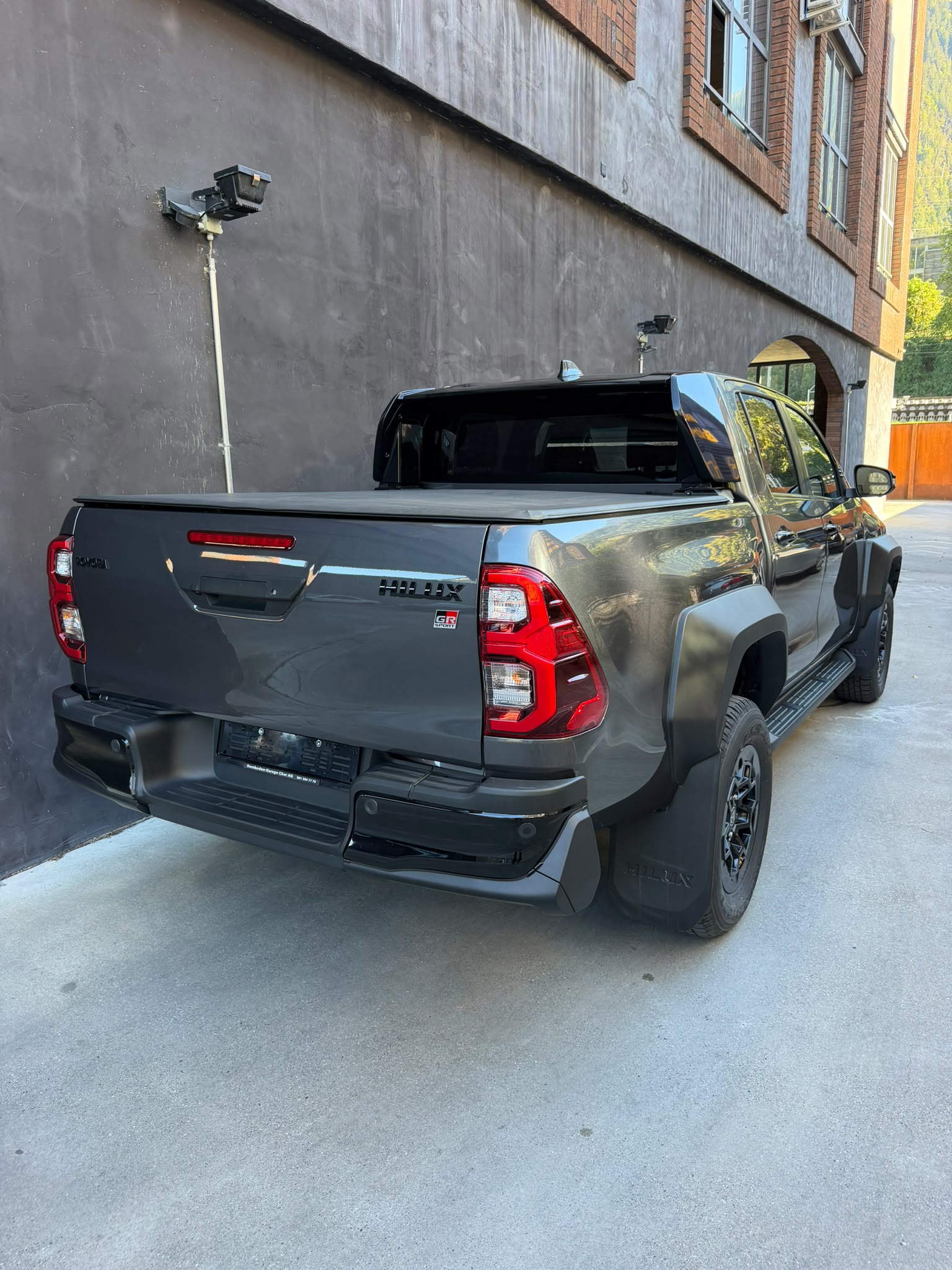 TOYOTA Hilux 2.8d GR Sport II Double Cab 4x4 A-image-9