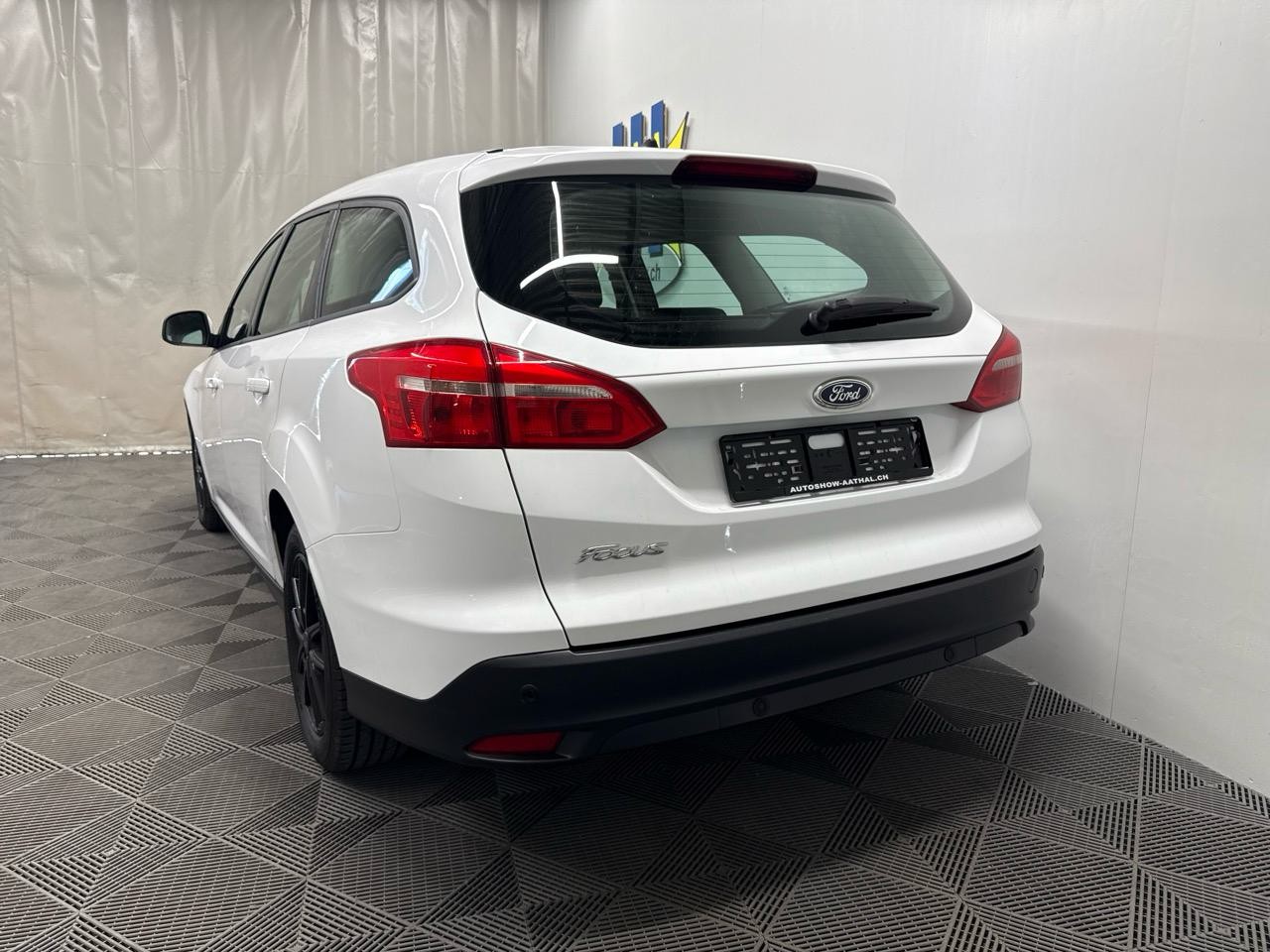 FORD Focus 1.5 TDCi Trend PowerShift-image-11