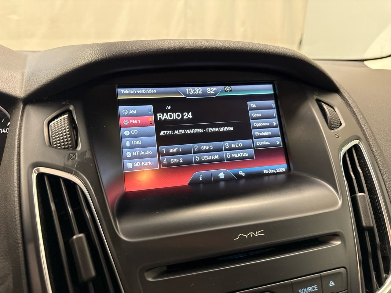 FORD Focus 1.5 TDCi Trend PowerShift-image-5