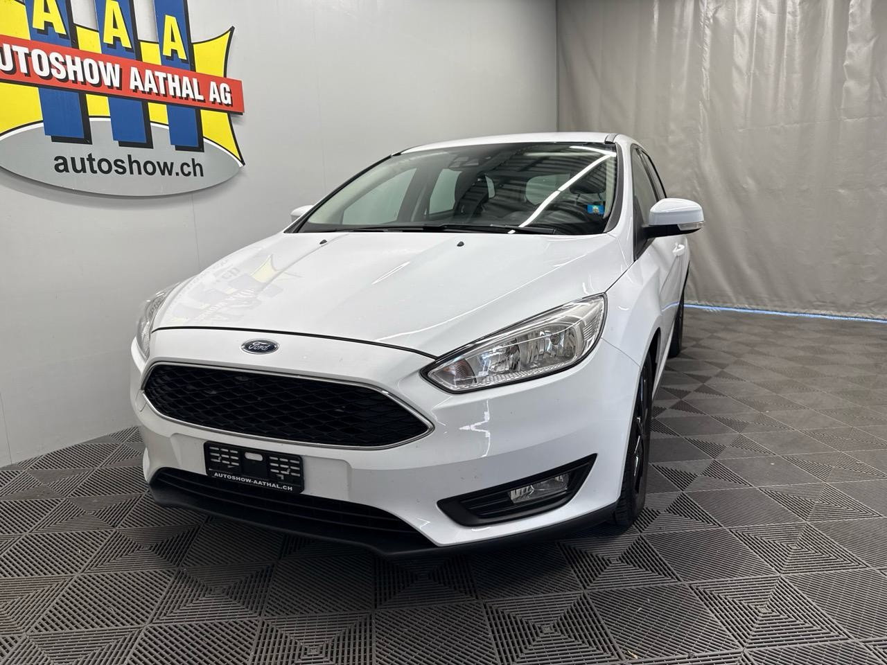 FORD Focus 1.5 TDCi Trend PowerShift-image-12