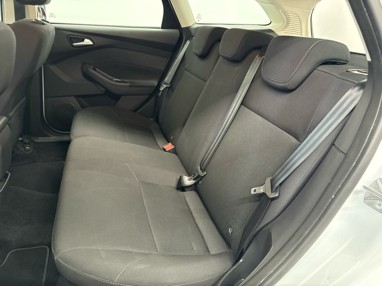 FORD Focus 1.5 TDCi Trend PowerShift-image-8