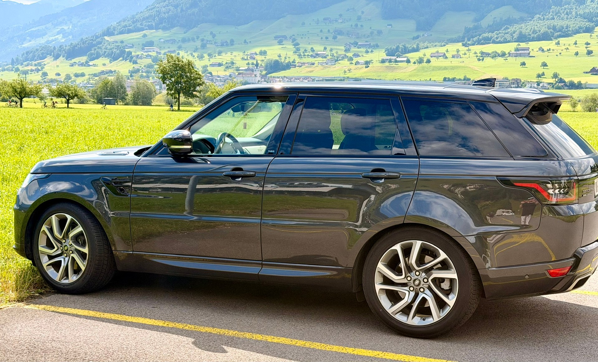 LAND ROVER 2.0 P400e Autobiography Dynamic-image-0