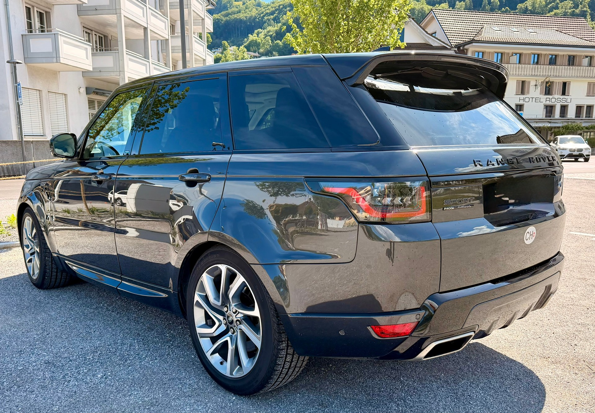 LAND ROVER 2.0 P400e Autobiography Dynamic-image-2