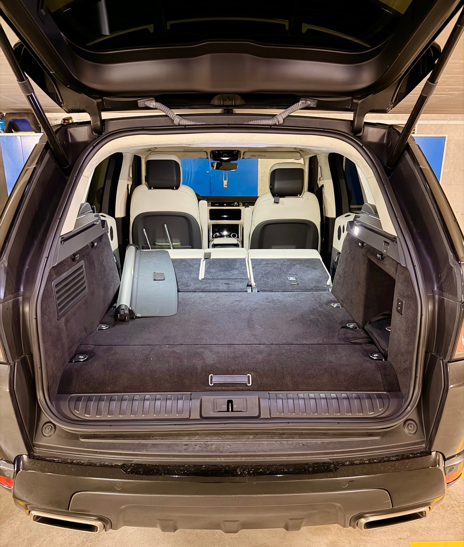 LAND ROVER 2.0 P400e Autobiography Dynamic-image-5