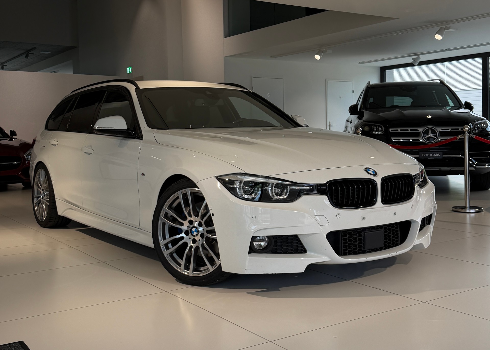 BMW 320d xDrive Touring Edition M Sport Steptronic-image-0
