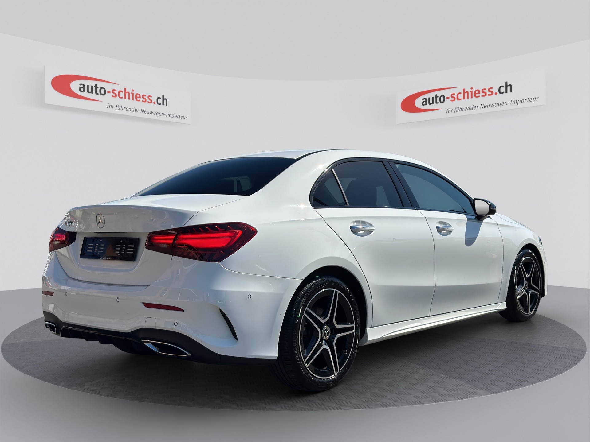 MERCEDES-BENZ A 180 AMG Line 7G-DCT Night-image-4
